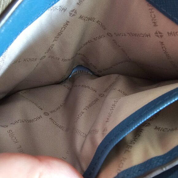 Michael Kors Small Saffiano Leather Wallet Cornflower Blue EUC - Picture 6 of 8